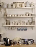 Church Des Artistes Guest House