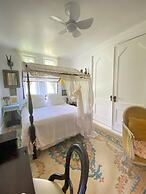 Church Des Artistes Guest House