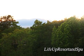 Life Up Resort and Spa