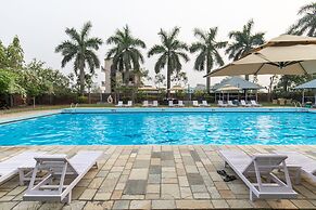 Dreamland Gold Resort