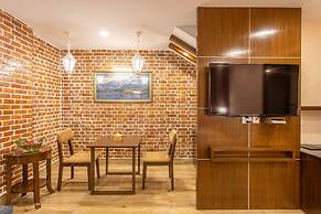 Dreamland Gold Resort