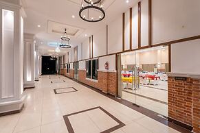 Dreamland Gold Resort