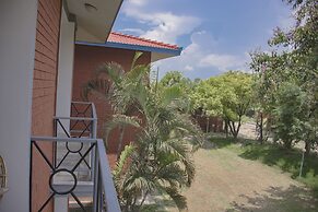 Dreamland Gold Resort