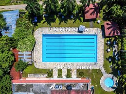 Dreamland Gold Resort