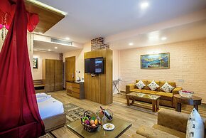 Dreamland Gold Resort