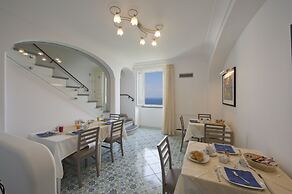 Albadamare Boutique Hotel