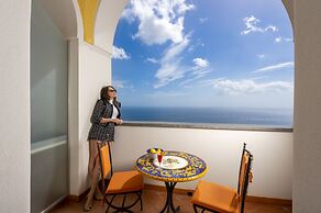 Albadamare Boutique Hotel