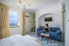 Albadamare Boutique Hotel