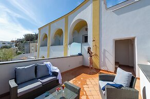 Albadamare Boutique Hotel