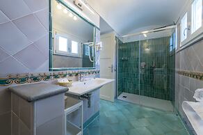Albadamare Boutique Hotel
