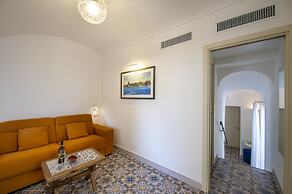 Albadamare Boutique Hotel