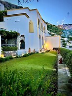 Albadamare Boutique Hotel