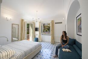 Albadamare Boutique Hotel