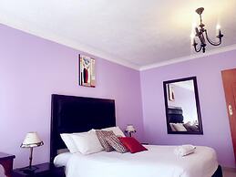 Riverstone Guest Lodge