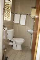 Riverstone Guest Lodge