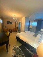 Riverstone Guest Lodge