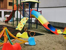 Sangria Luxury Family