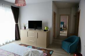 Sangria Luxury Family