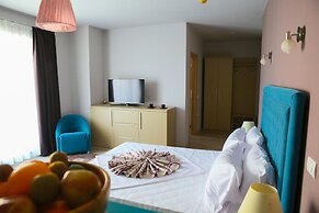 Sangria Luxury Family