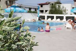 Sangria Luxury Family