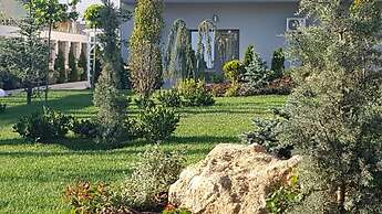 Sangria Luxury Family