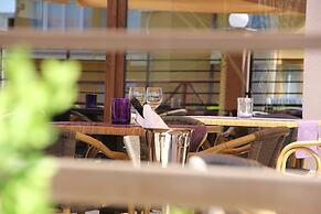 Sangria Luxury Family