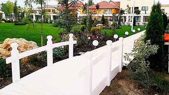 Sangria Luxury Family