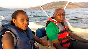 Lake Bunyonyi Rock Resort