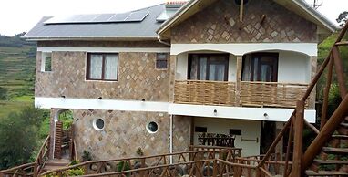 Lake Bunyonyi Rock Resort