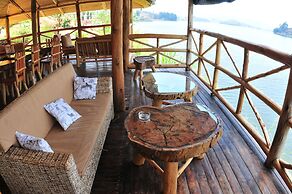 Lake Bunyonyi Rock Resort