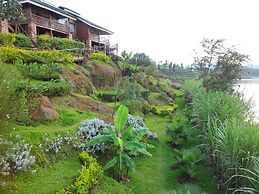 Lake Bunyonyi Rock Resort