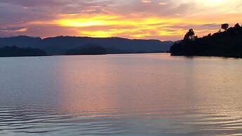 Lake Bunyonyi Rock Resort