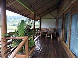 Lake Bunyonyi Rock Resort