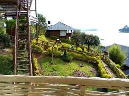 Lake Bunyonyi Rock Resort