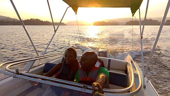 Lake Bunyonyi Rock Resort
