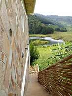 Lake Bunyonyi Rock Resort