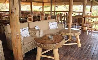 Lake Bunyonyi Rock Resort