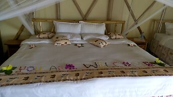 Lake Bunyonyi Rock Resort