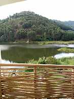 Lake Bunyonyi Rock Resort