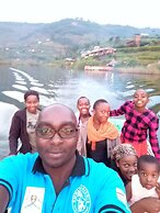 Lake Bunyonyi Rock Resort