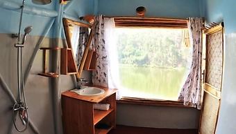 Lake Bunyonyi Rock Resort