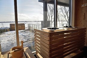 Hotel du Lac Champlain, an Ascend Collection Hotel