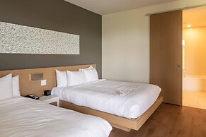 Hotel du Lac Champlain, an Ascend Collection Hotel