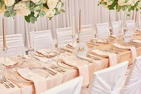 Civic Hotel Autograph Collection