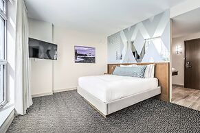 Civic Hotel Autograph Collection