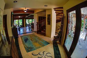 Alii Point #15 - Almost Oceanfront 3 Bedroom Home by RedAwning