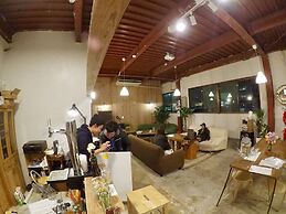 fan ABURATSU Sports Bar & Hostel