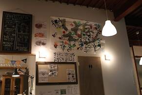 fan ABURATSU Sports Bar & Hostel