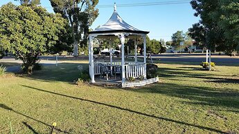 Gazebo Motor Inn