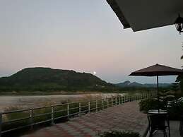 Aenguy Sabey Chiangkhan Homestay